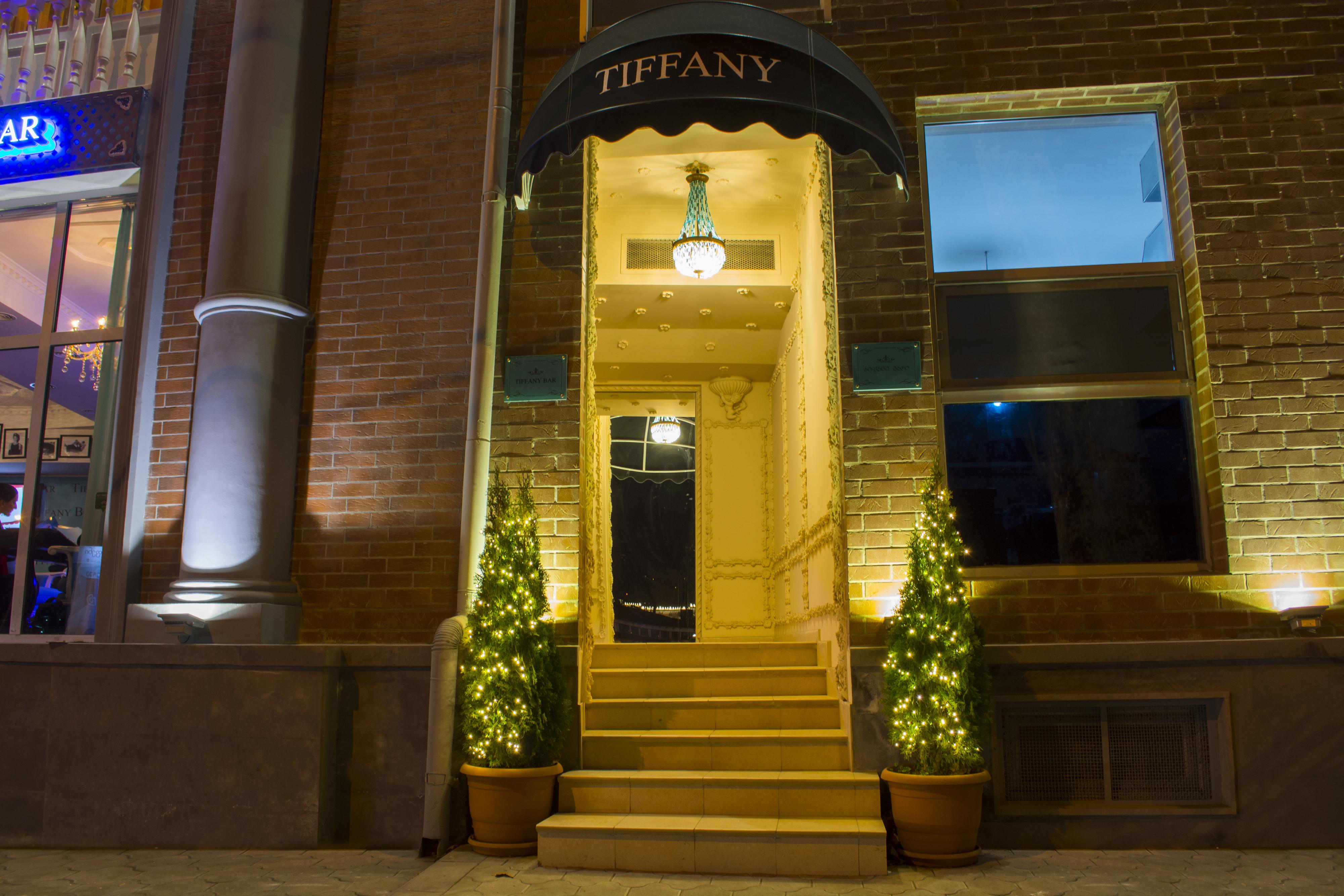 River Side Hotel Tbilisi Exterior foto Tiffany & Co. store in New York City