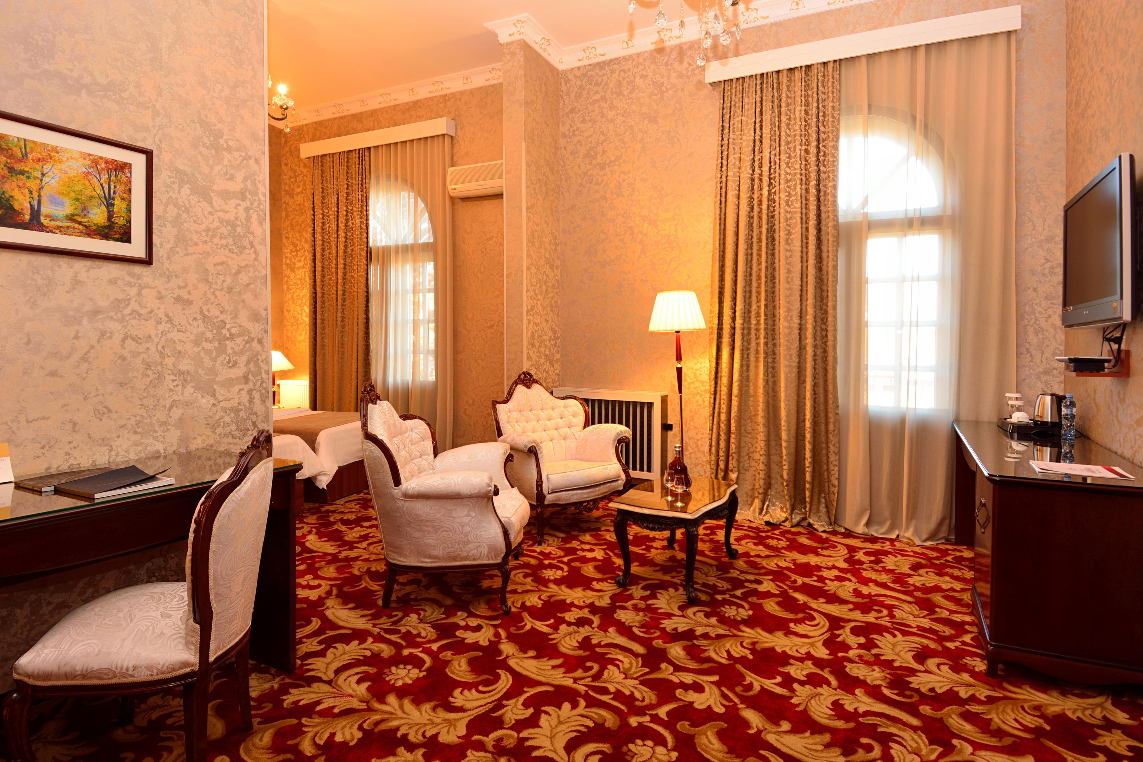 River Side Hotel Tbilisi Exterior foto A suite at the hotel
