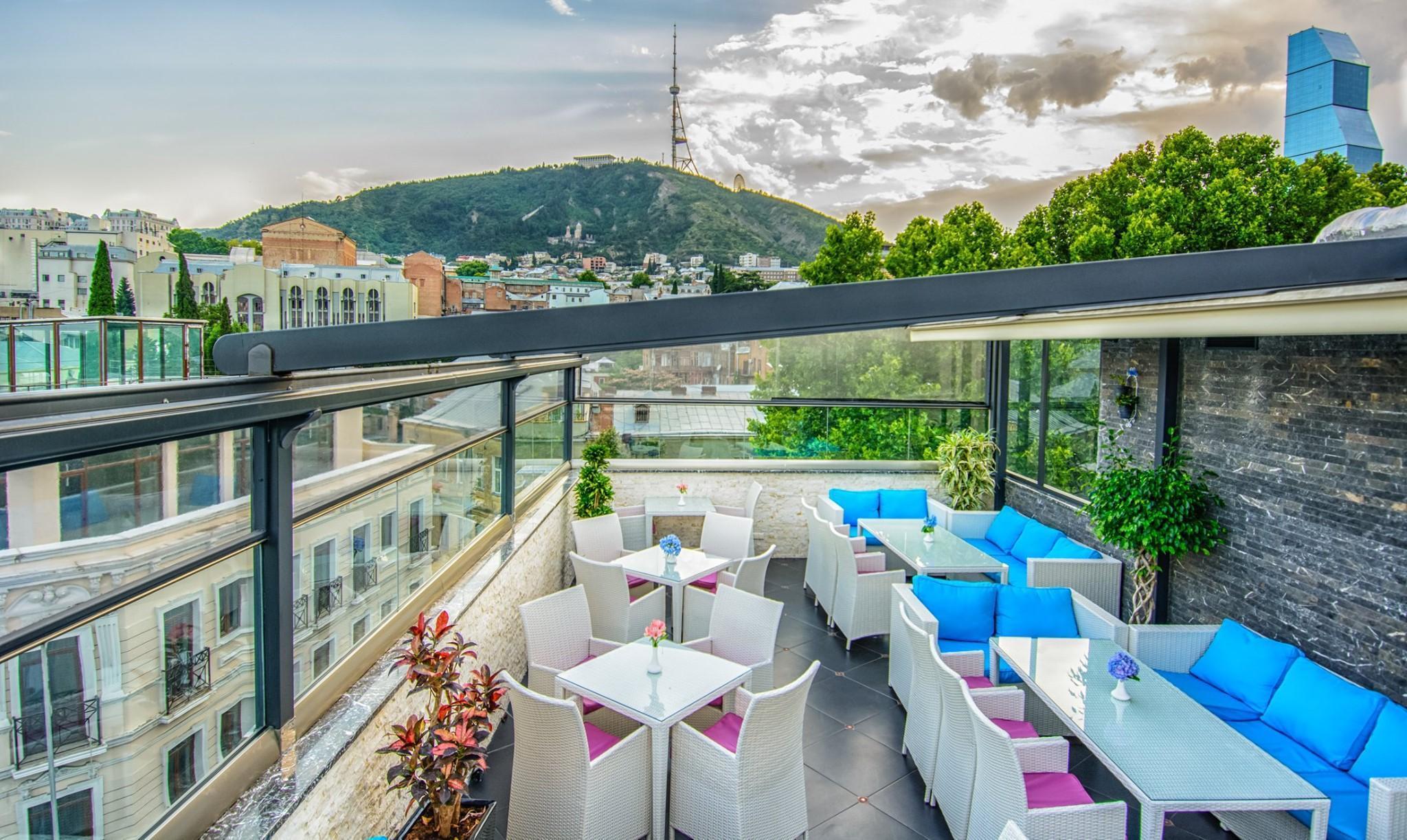River Side Hotel Tbilisi Exterior foto Sky Bar