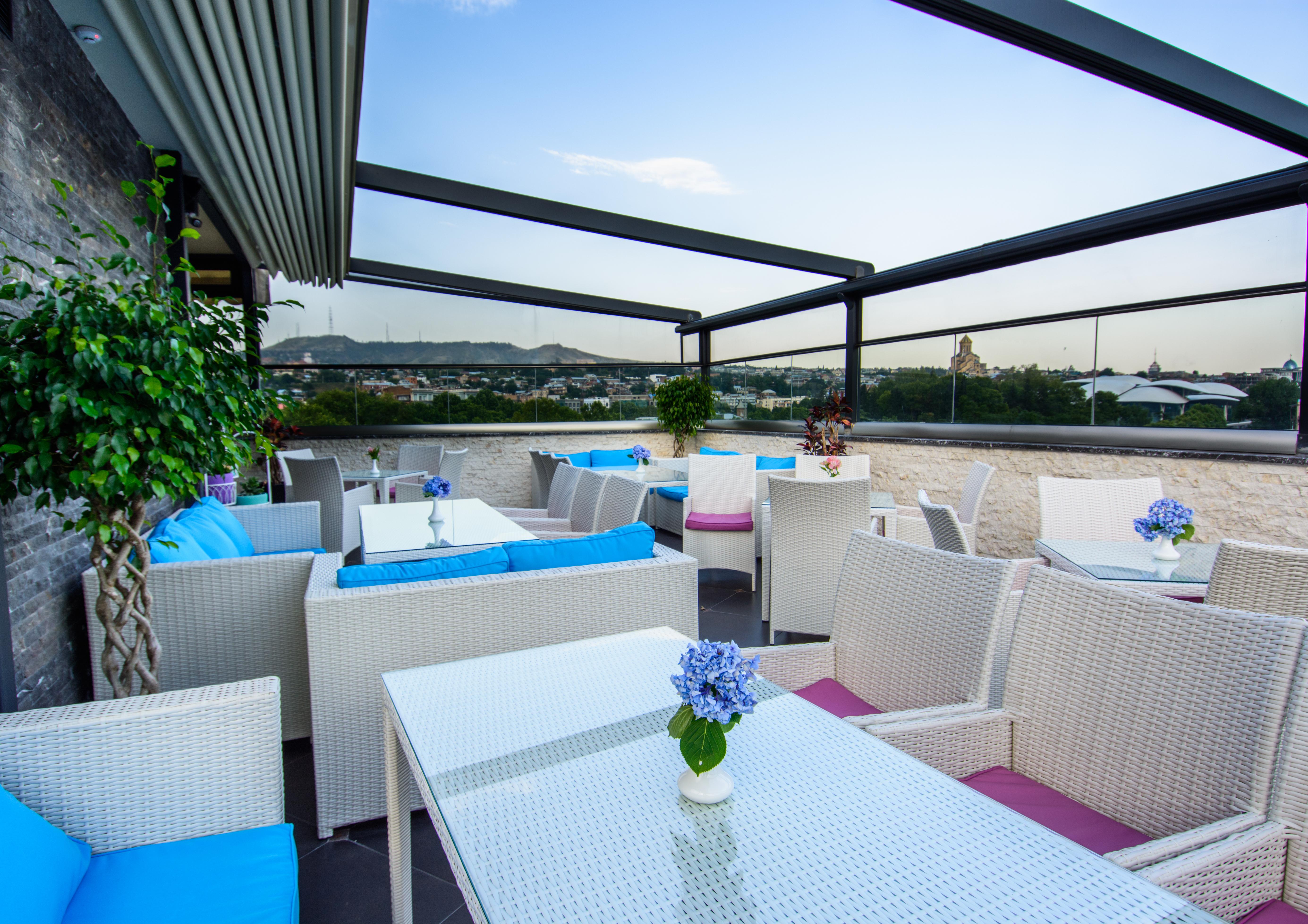 River Side Hotel Tbilisi Exterior foto Skyline Terrace