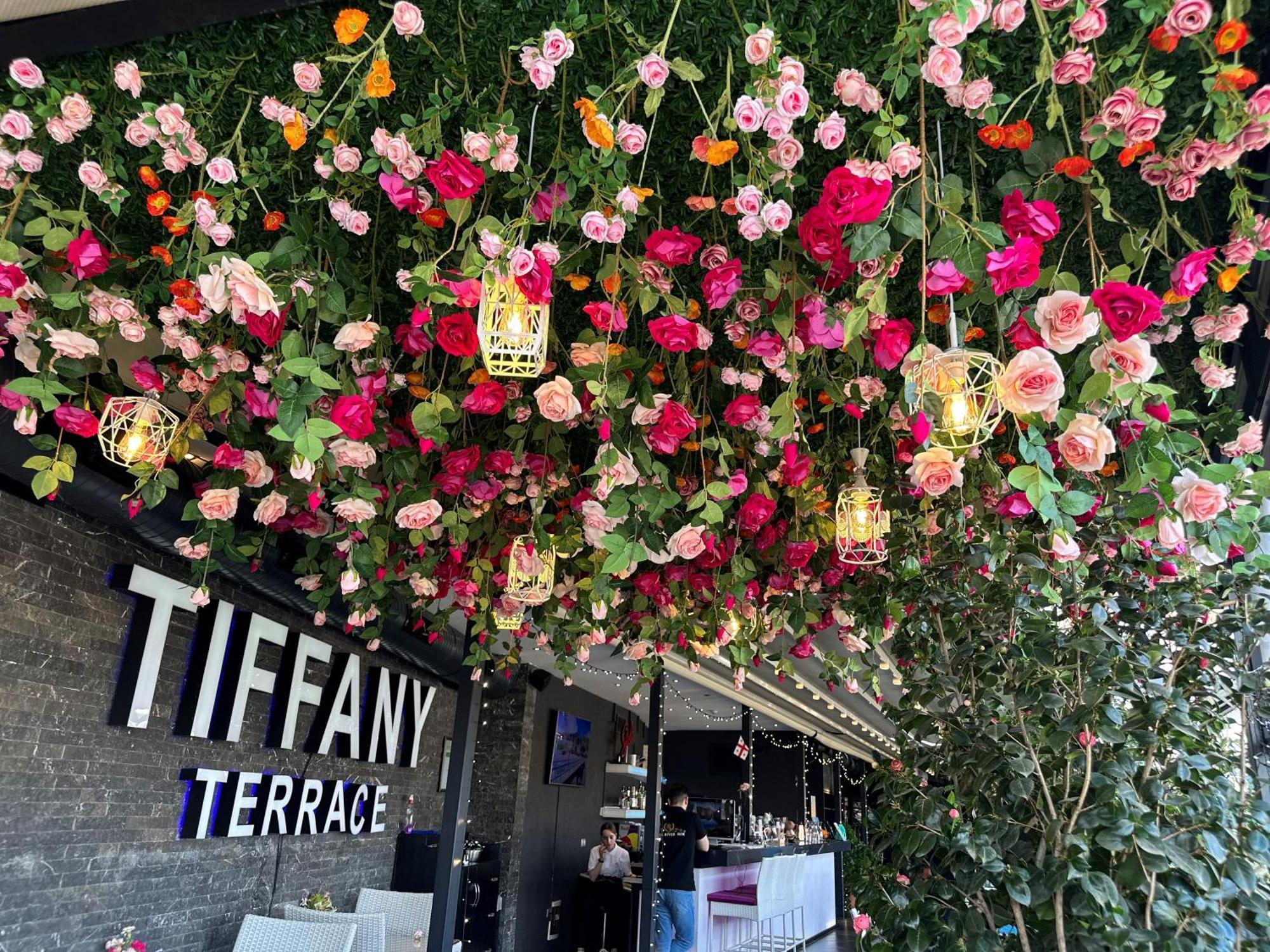 River Side Hotel Tbilisi Exterior foto Tiffany Terrace